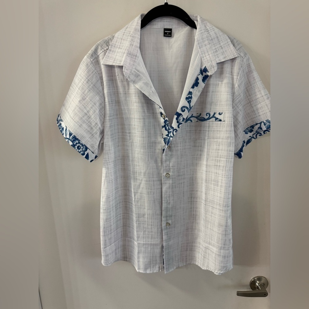 Manfinity Men's S Hawaiian Floral Button-Up Shirt